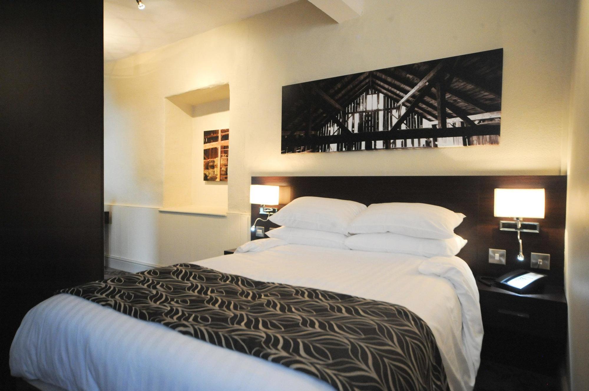 The Bull Hotel Stony Stratford Exteriör bild