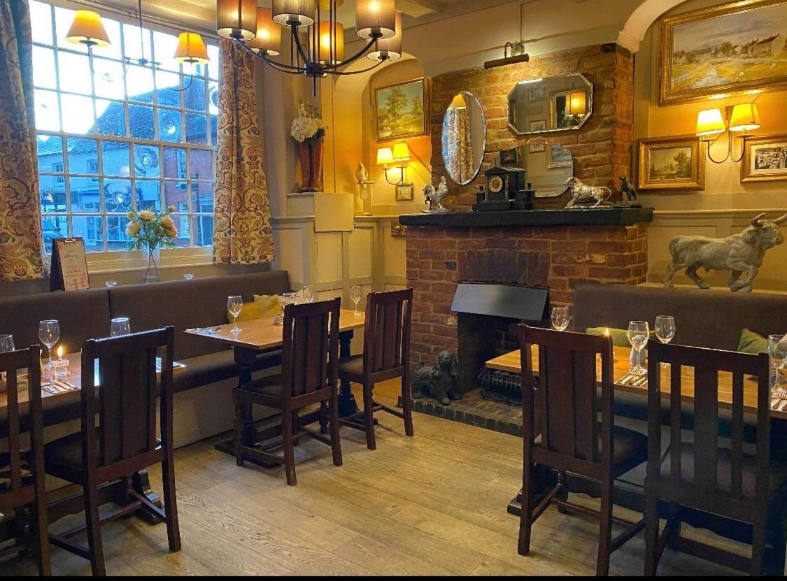 The Bull Hotel Stony Stratford Exteriör bild